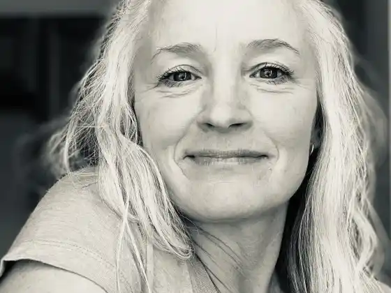 Lisa Knowlton,
Health & Wellness, Spirituality, Grief, Love and Relationships, Personal Development & Coaching, Arts
Expert at Empower 2025 ์ฌํฌ์ง์